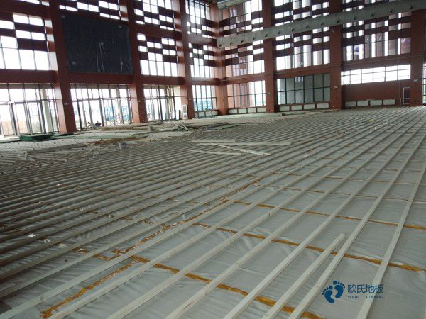 室內(nèi)體育籃球地板施工