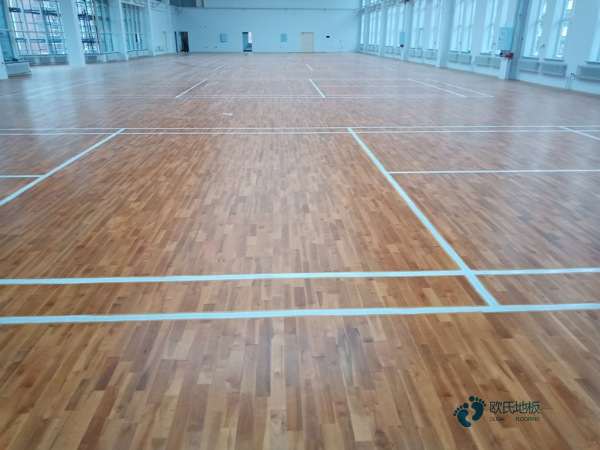 室内体育运动木地板施工团队