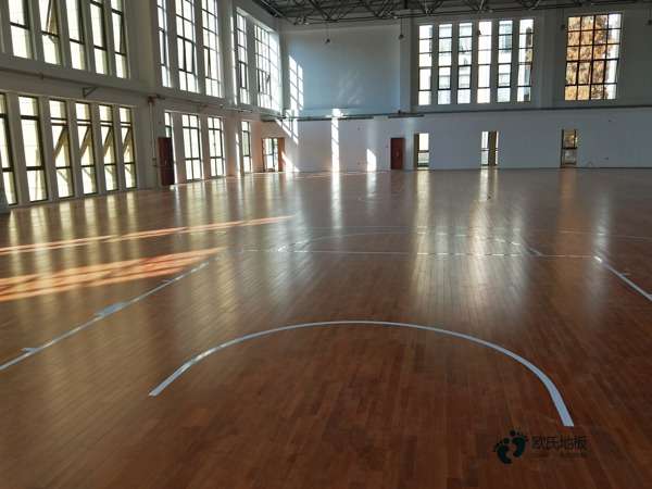 室内运动馆木地板施工方案