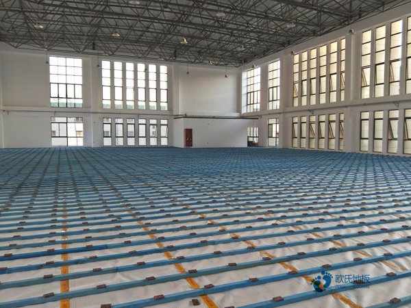 尋求籃球運動木地板安裝公司