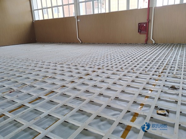 悬浮体育场地地板施工流程
