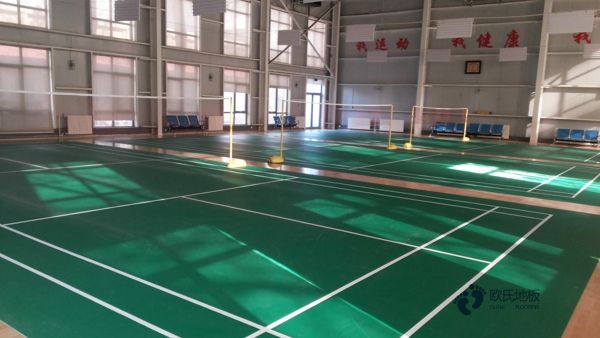 学校篮球场馆地板的性能3
