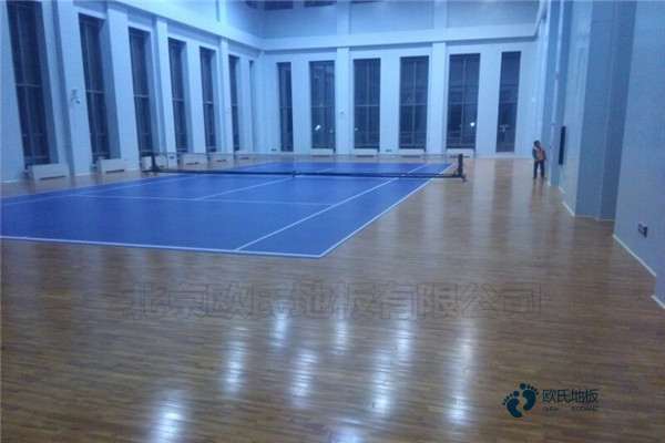 懸浮式運動場地地板施工步驟