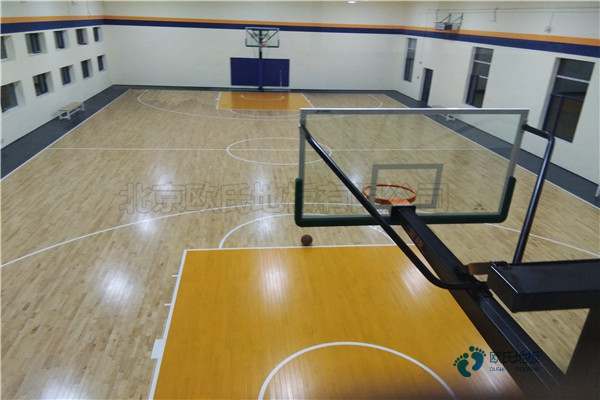 学校篮球木地板使用常识3