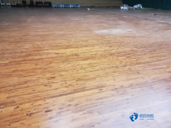 悬浮运动体育木地板施工方案