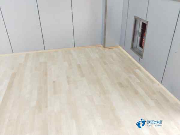 楓木籃球體育木地板保養知識