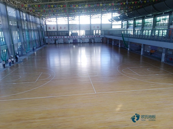 枫桦木篮球体育地板保养知识