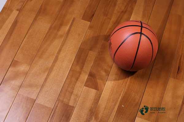 篮球木地板贵不贵