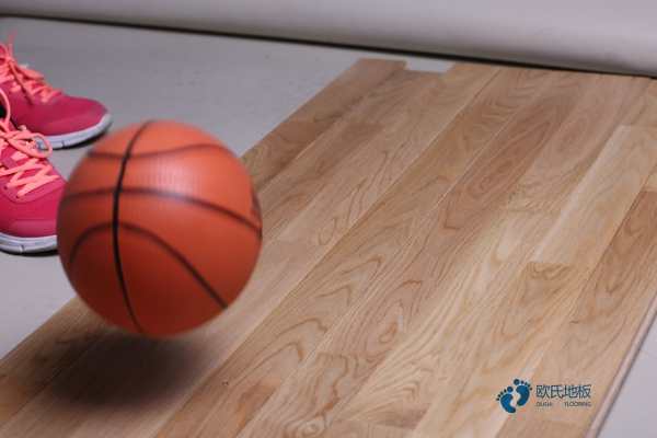 柞木体育馆地板保养方法