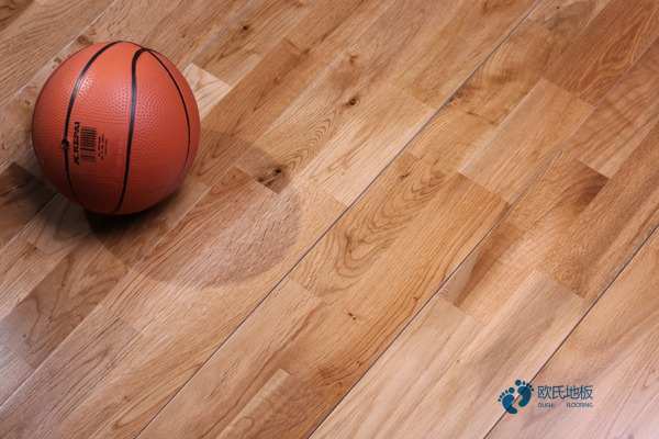 柞木篮球场地地板保养