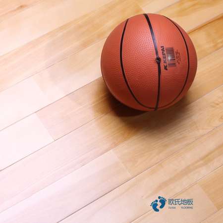 柞木篮球场地木地板清洁保养