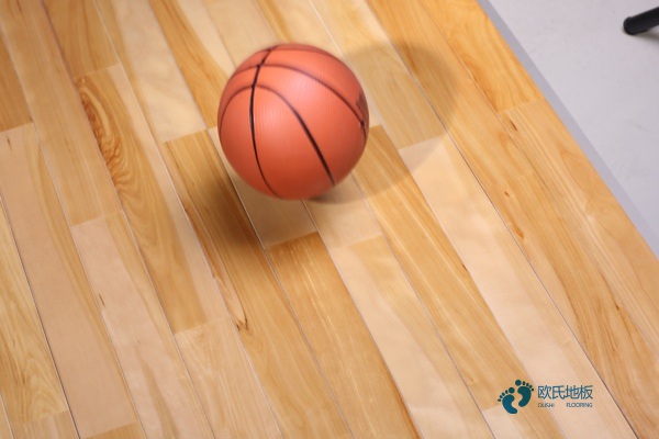 柞木篮球场地木地板环保吗