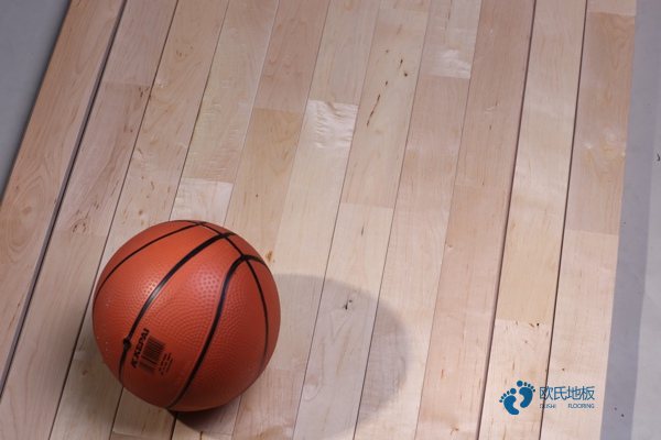 柞木篮球场馆木地板维护保养