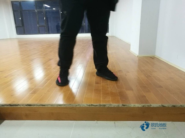柞木篮球运动木地板环保吗