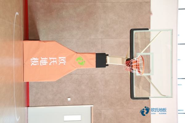 柞木运动篮球木地板保养方法