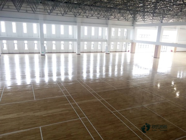 不错篮球运动地板厂家报价