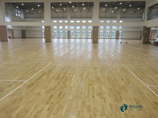 不錯運(yùn)動體育地板安裝公司