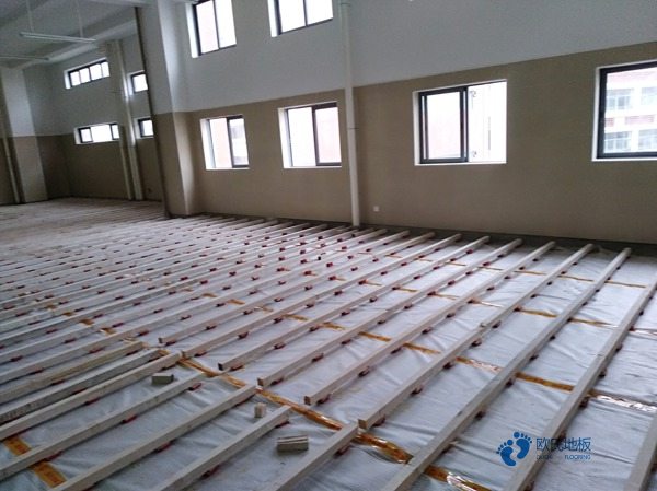 运动馆木地板价格一般多少钱一平方米