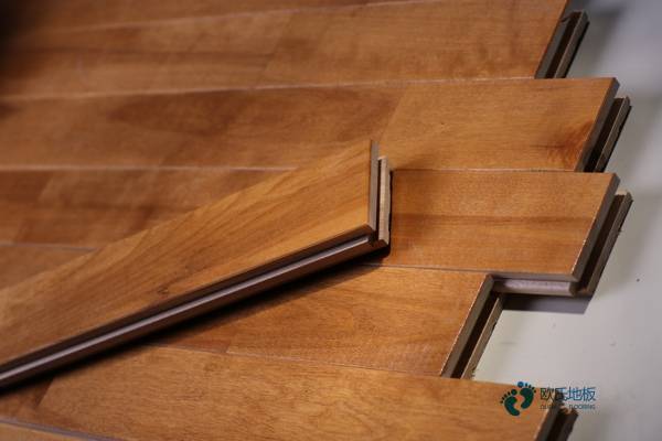 常用运动场馆地板较好的2