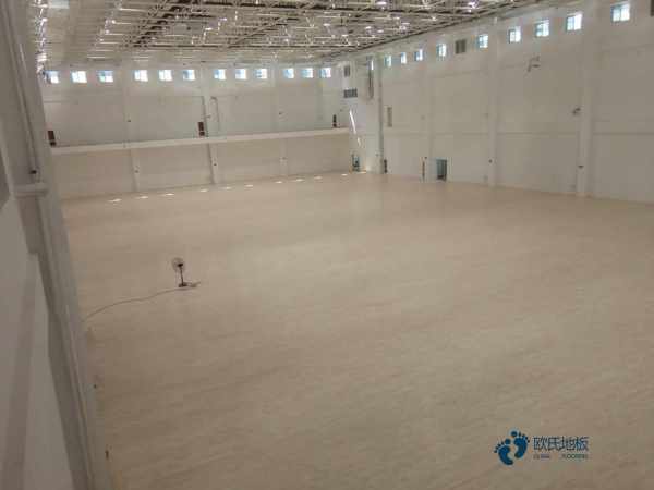 较好的体育运动木地板怎么拖亮