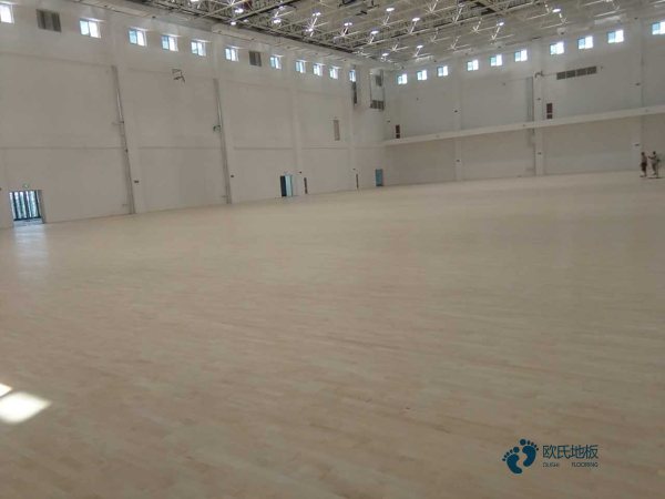 较好的体育运动木地板怎么拖亮