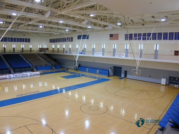 较好的体育运动木地板怎么拖亮