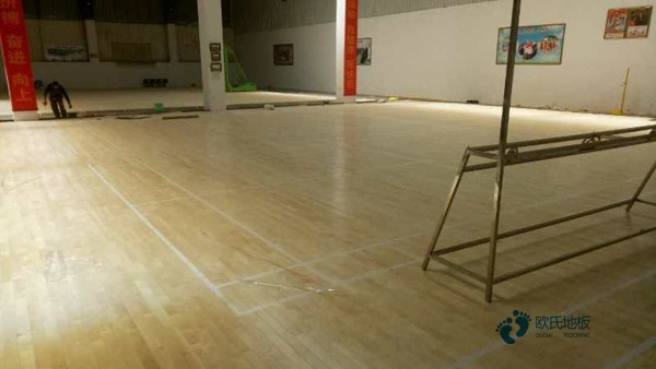 销售篮球地板安装公司