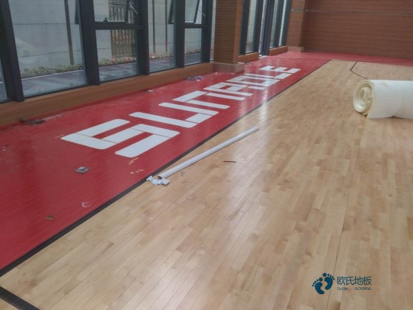 高品质篮球场地板安装公司