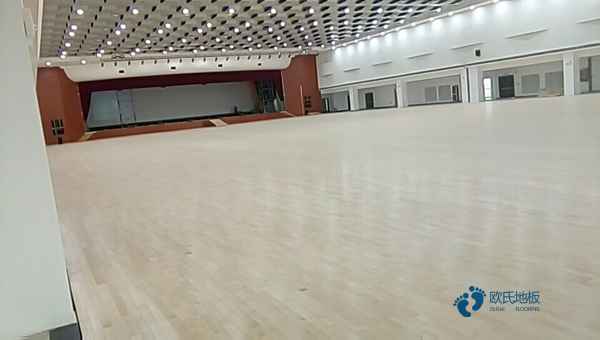 25厚篮球场地木地板厂家报价