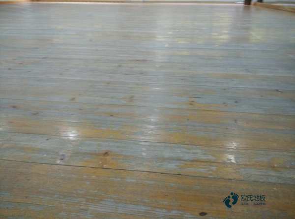 �Ϻõ��˶�ľ�ذ���ô����