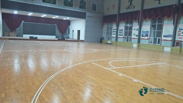 一般篮球体育地板施工步骤