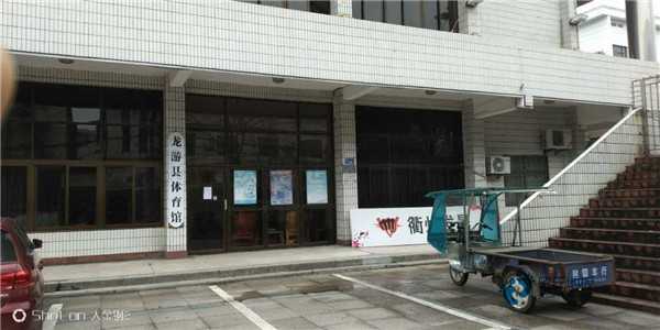 一般籃球地板施工團(tuán)隊(duì)