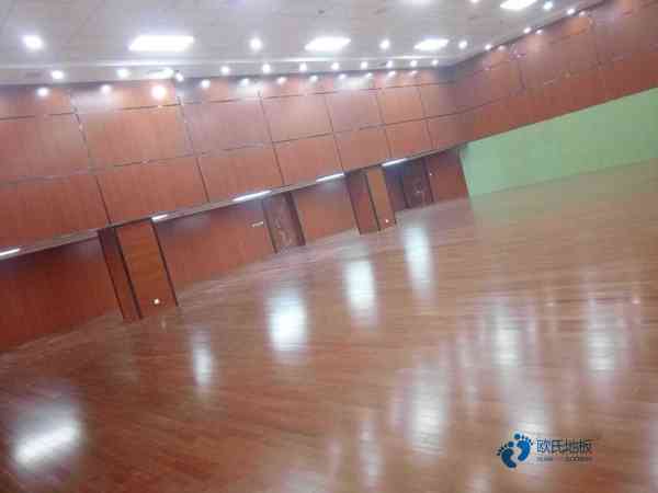 一般运动地板施工单位