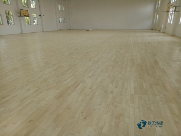 单层龙骨体育运动木地板保障