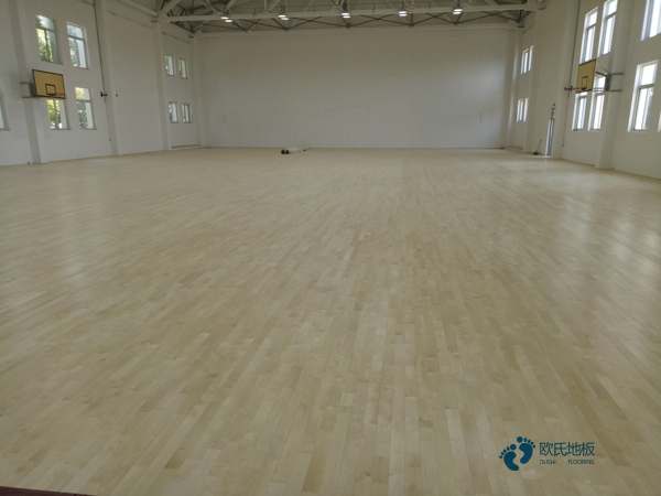 单层龙骨体育运动木地板保障