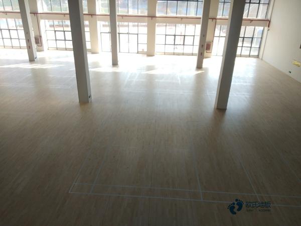 一般運(yùn)動(dòng)型木地板施工方案