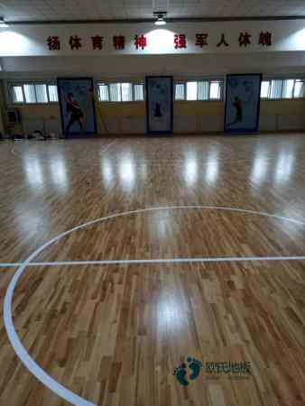 哪有篮球运动木地板保养方法