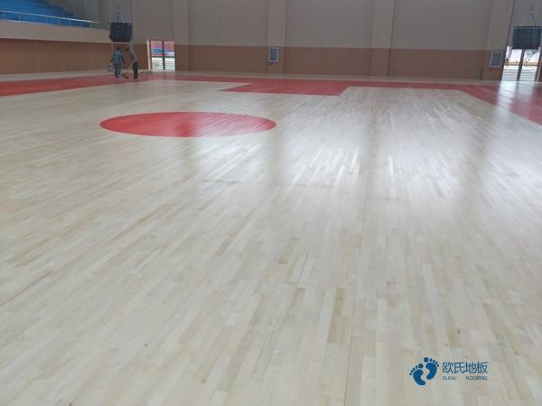 好用的篮球运动木地板如何保洁