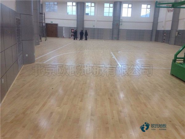 单层龙骨体育运动木地板保养知识