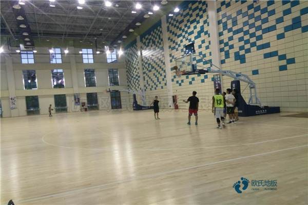 单层龙骨篮球场地板环保
