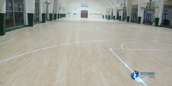 单层龙骨运动场地地板环保吗