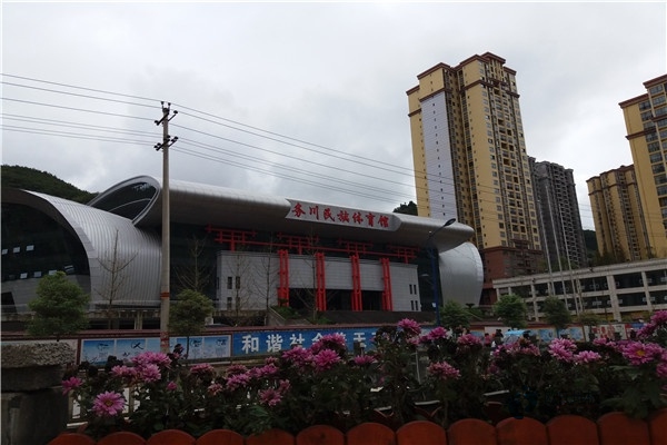 单龙骨运动馆木地板安装公司
