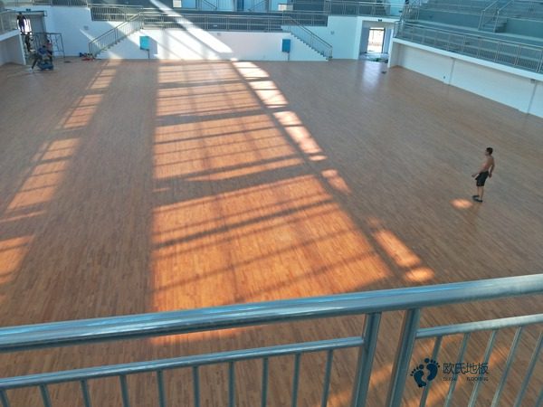 雙層龍骨體育館地板如何保養(yǎng)