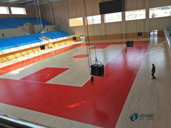 悬浮式篮球运动木地板基层防水做法