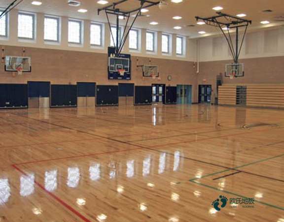 悬浮式篮球运动木地板清洁