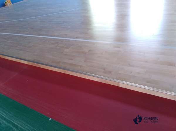 国标运动篮球木地板安装公司