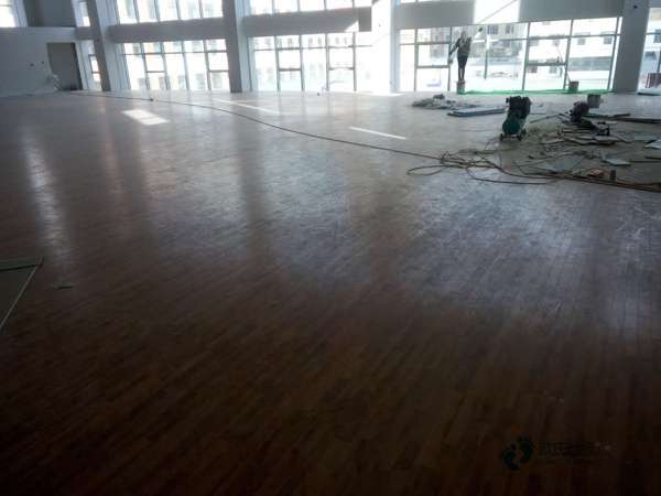 大學體育場館地板廠家報價