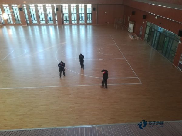 好用的体育场地地板厂家报价