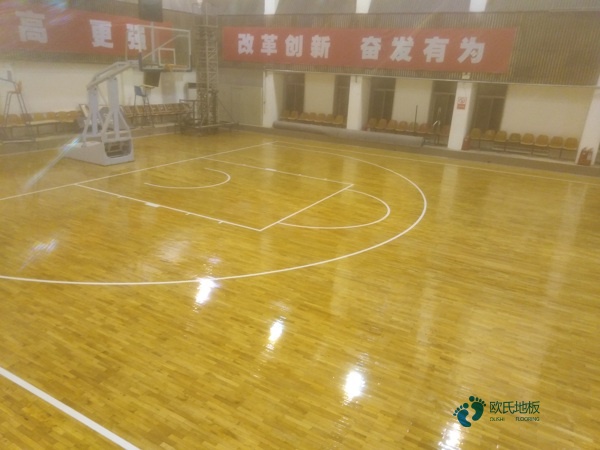 好看的篮球场地板厂家报价