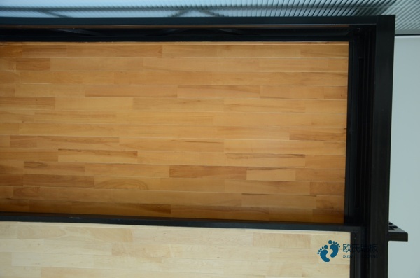 大学体育场地木地板1